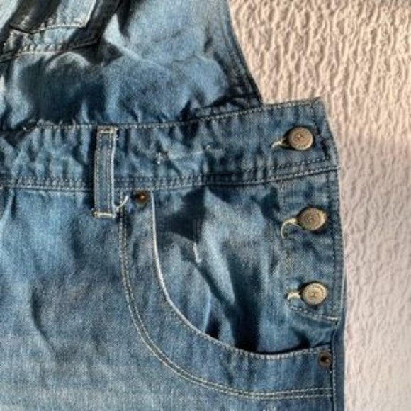 Women’s Overall Shorts - Picture 6 of 6